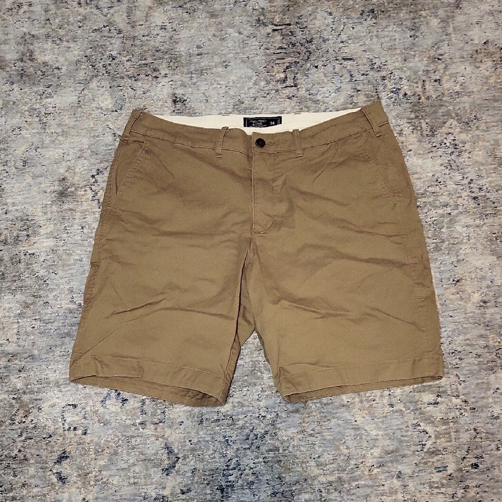 Men's Ambercrombie & Fitch Tan Shorts